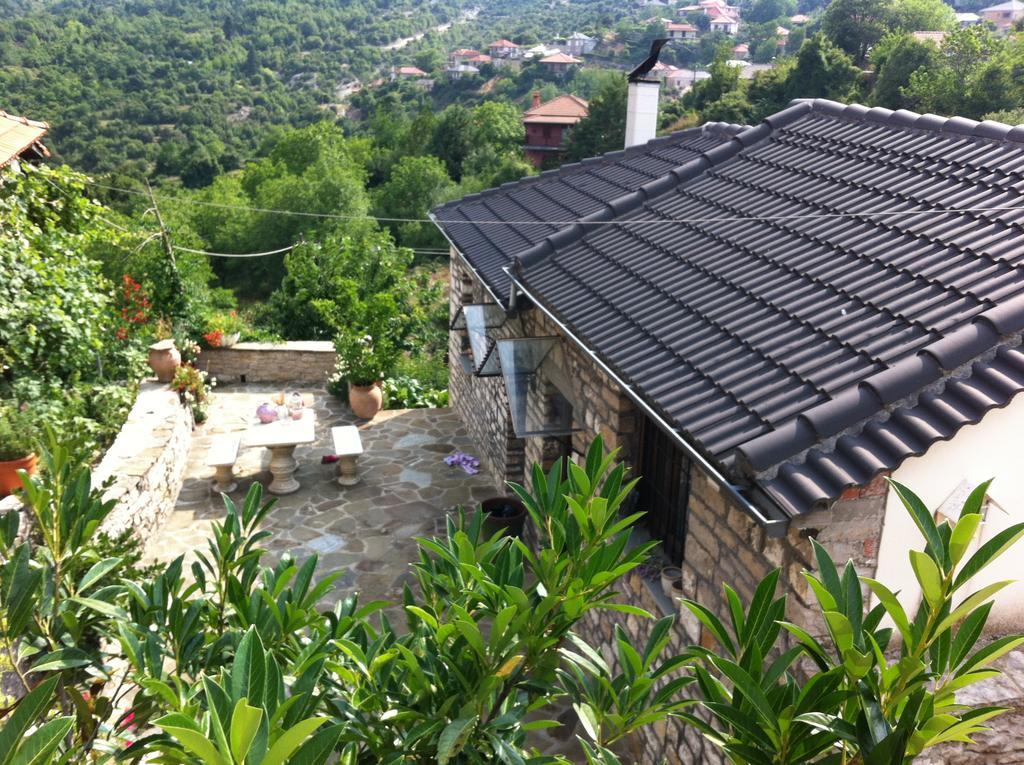 Alexadras Guesthouse Ampelochori Exterior photo